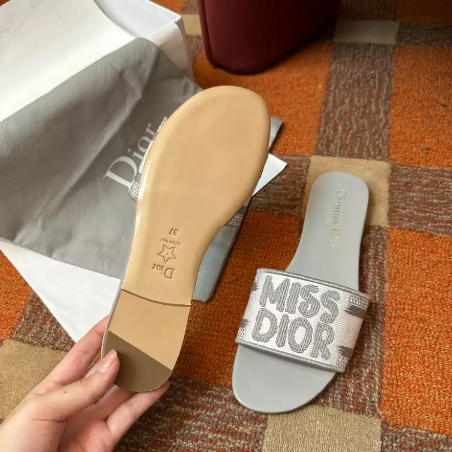 DIOR DWAY SLIDE - DS028