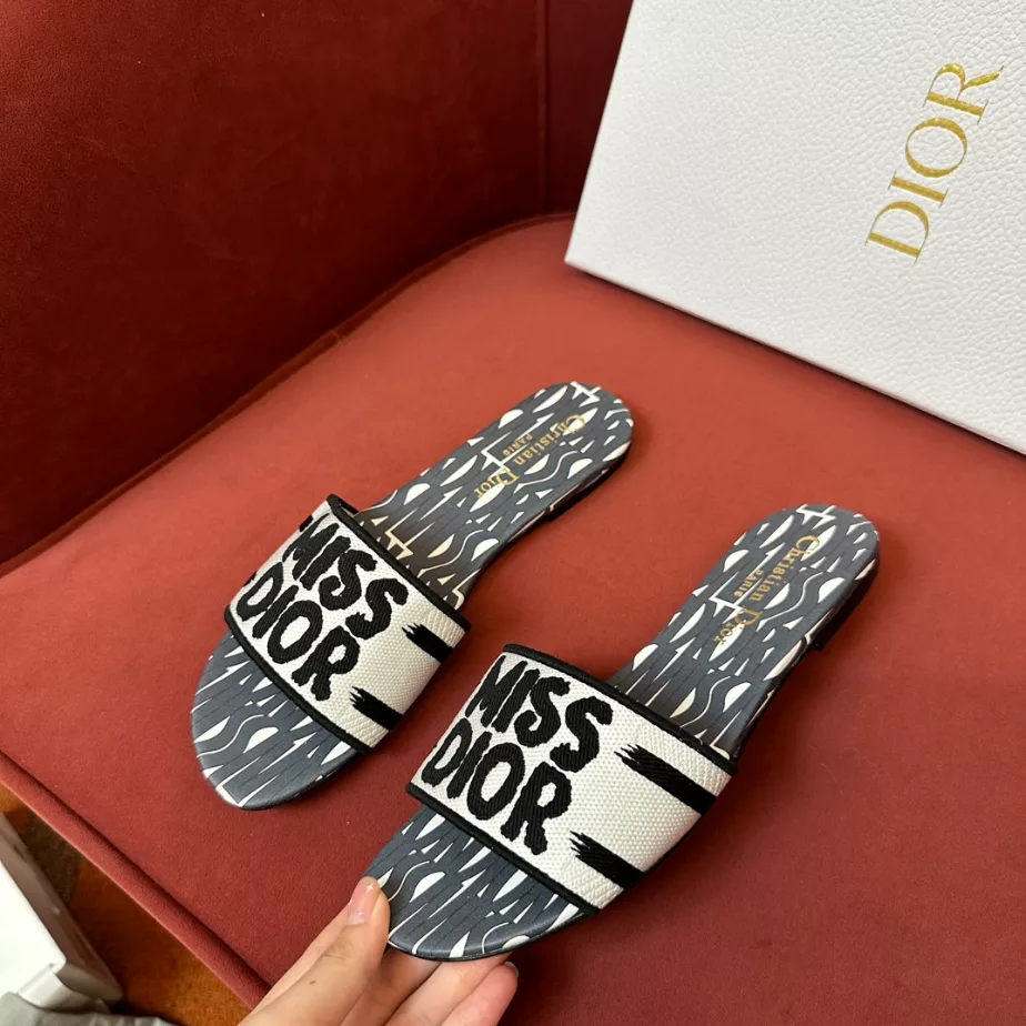 DIOR DWAY SLIDE - DS034