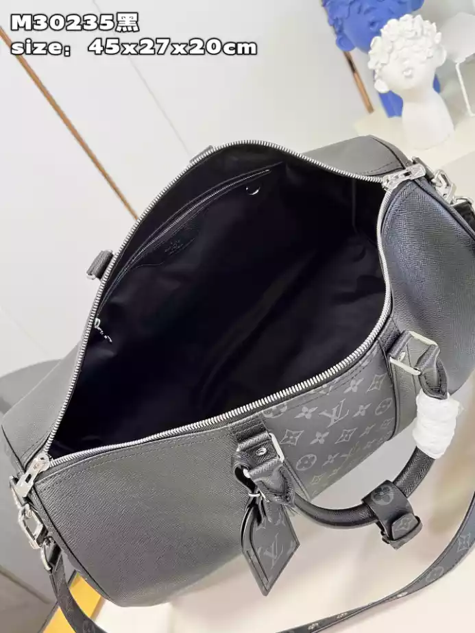 KEEPALL 50 BANDOULIERE TAIGA COWHIDE LEATHER AND MONOGRAM ECLIPSE COATED CANVAS M30235 - LW371 DISCOVERY BACKPACK PM SKY BLUE MONOGRAM CANVAS