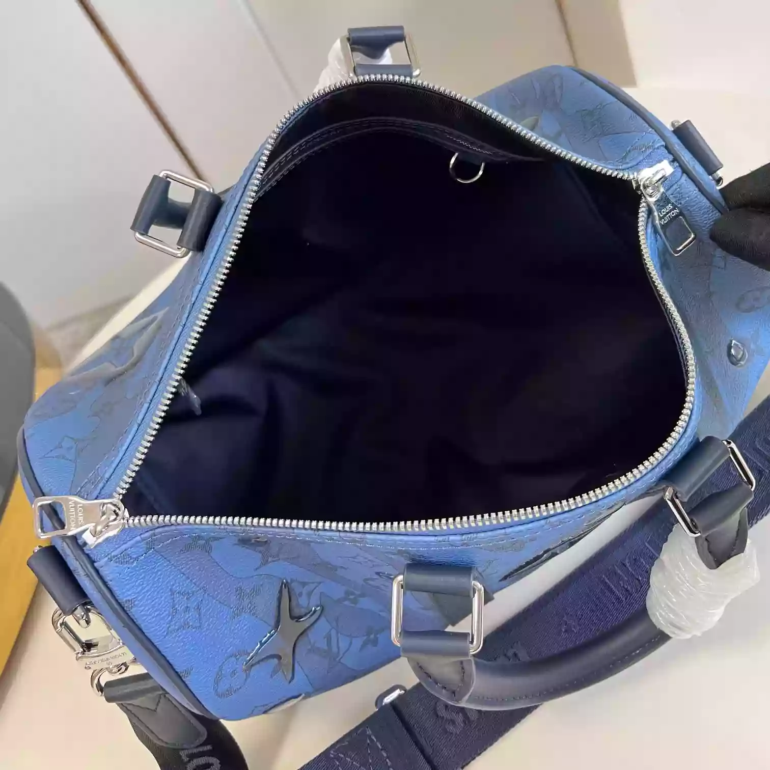 KEEPALL BANDOULIERE 35 BAG MONOGRAM CANVAS M22573 - LW379 DISCOVERY BACKPACK PM SKY BLUE MONOGRAM CANVAS