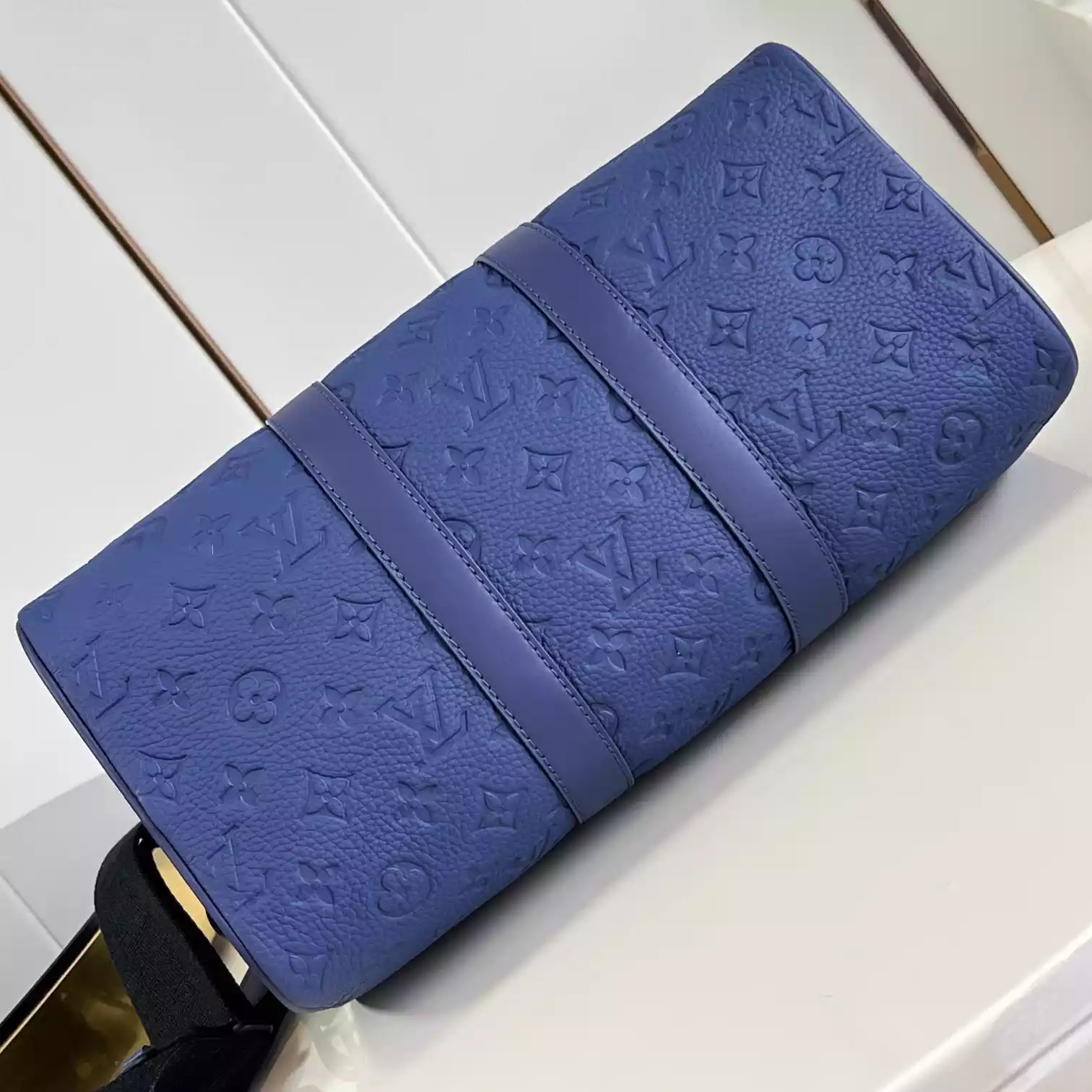 KEEPALL BANDOULIERE 35 BLUE MONOGRAM TAURILLON LEATHER M11691 - LW434 DISCOVERY BACKPACK PM SKY BLUE MONOGRAM CANVAS