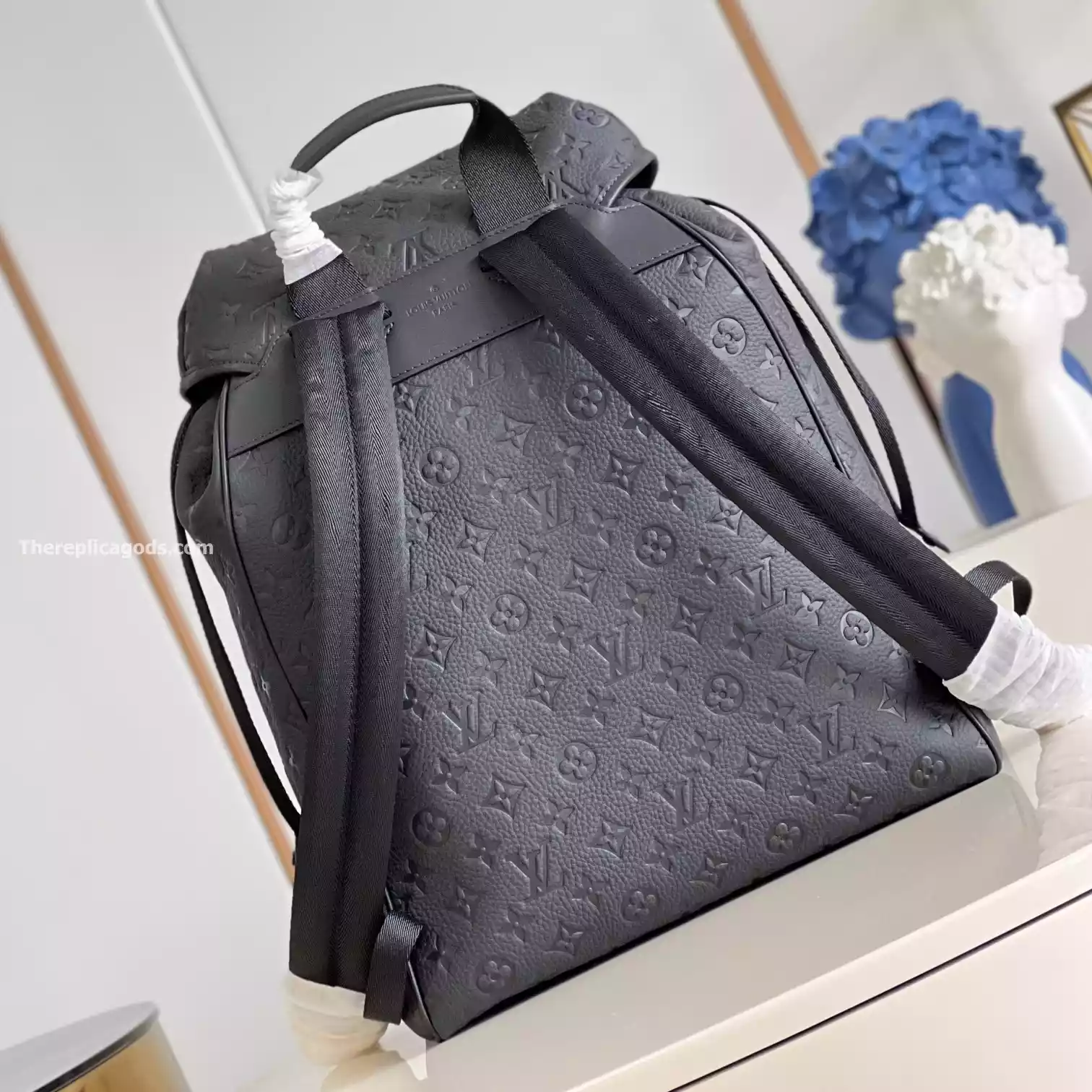 MONTSOURIS BACKPACK IN BLACK M23127 - LW341 DISCOVERY BACKPACK PM SKY BLUE MONOGRAM CANVAS