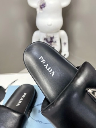 PRADA SLIDES IN BLACK SOFT PADDED NAPPA LEATHER - PSD079