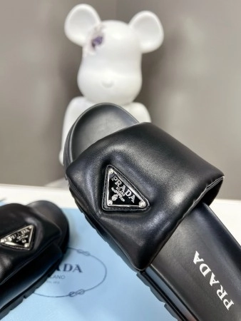 PRADA SLIDES IN BLACK SOFT PADDED NAPPA LEATHER - PSD079