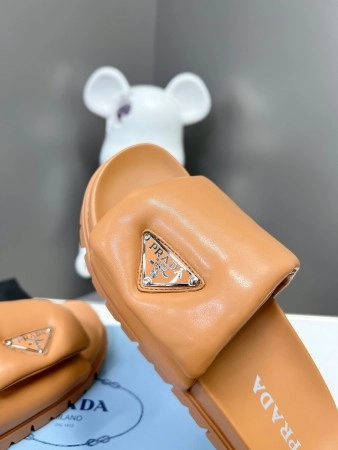 PRADA SLIDES IN BROWN SOFT PADDED NAPPA LEATHER - PSD078