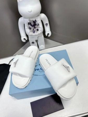 PRADA SLIDES IN WHITE SOFT PADDED NAPPA LEATHER - PSD080