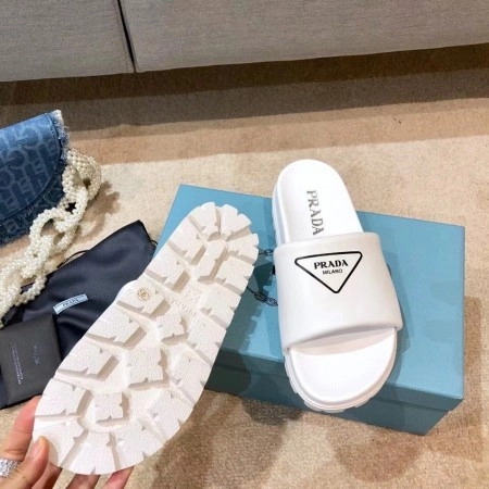 PRADA WHITE LEATHER SLIDES WITH PRINTED TRIANGLE LOGO - PSD089