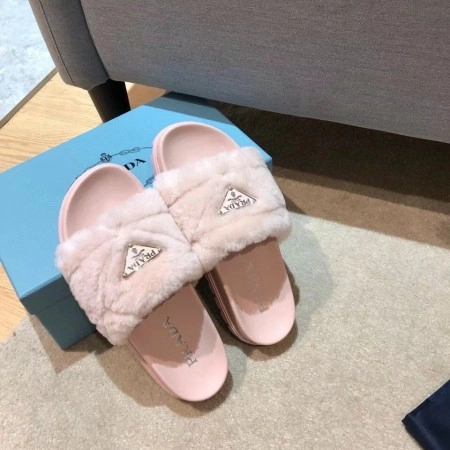 PRADA WOMEN'S SLIDES IN PINK SHEARLING - PSD086