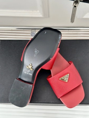 PRADA WOMEN'S SLIDES IN RED SAFFIANO LEATHER - PSD064