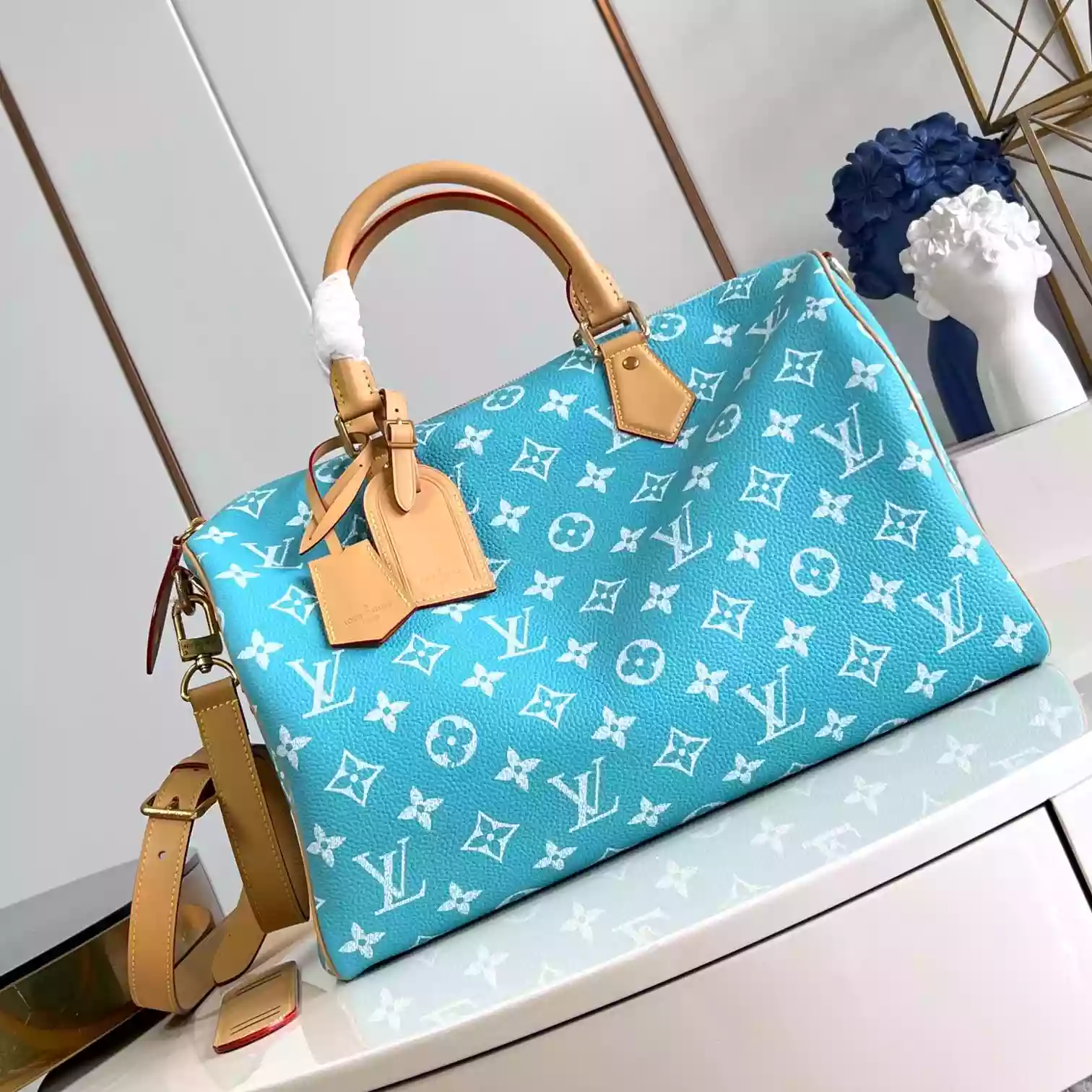SPEEDY P9 BANDOULIERE 40 TURQUOISE M11564 - LW357 DISCOVERY BACKPACK PM SKY BLUE MONOGRAM CANVAS