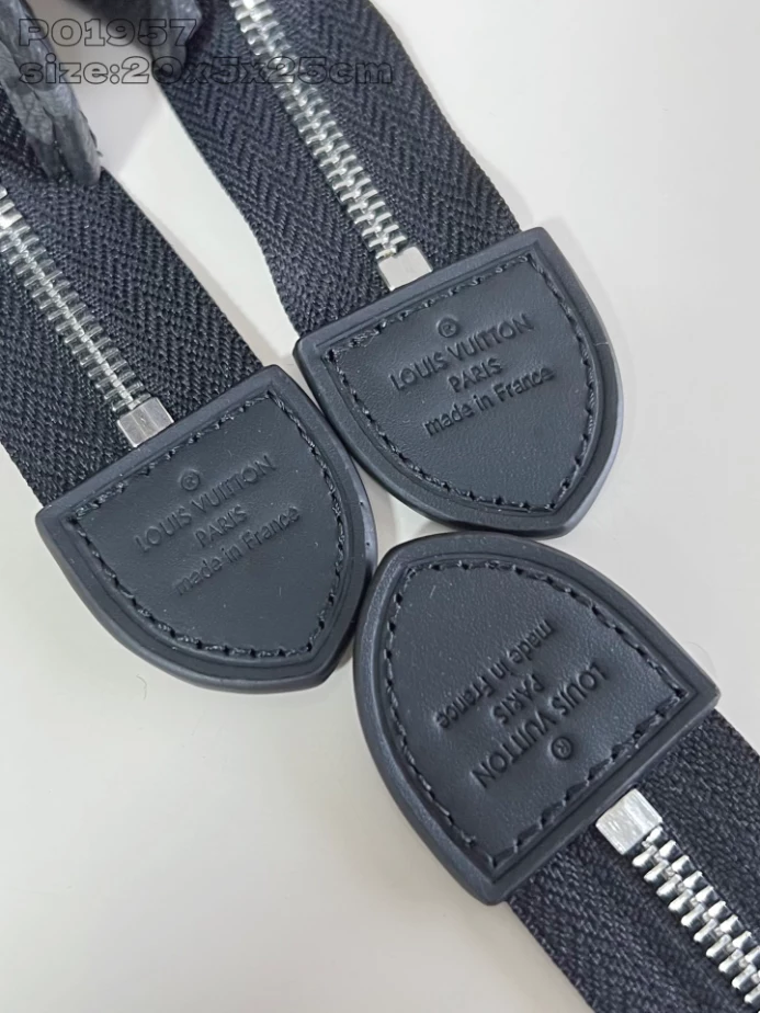 TRIO TOILET POUCH MON MONOGRAM P01957 - LW383 DISCOVERY BACKPACK PM SKY BLUE MONOGRAM CANVAS