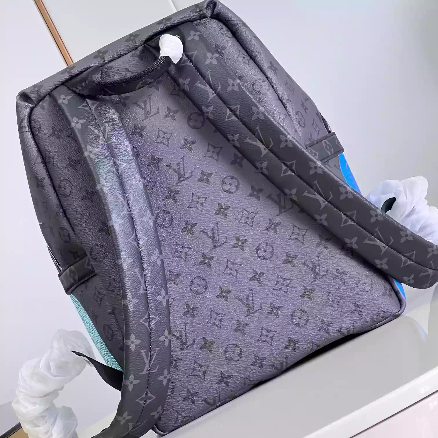 X YAYOI KUSAMA DISCOVERY BAG MONOGRAM ECLIPSE M46440 - LW340 DISCOVERY BACKPACK PM SKY BLUE MONOGRAM CANVAS