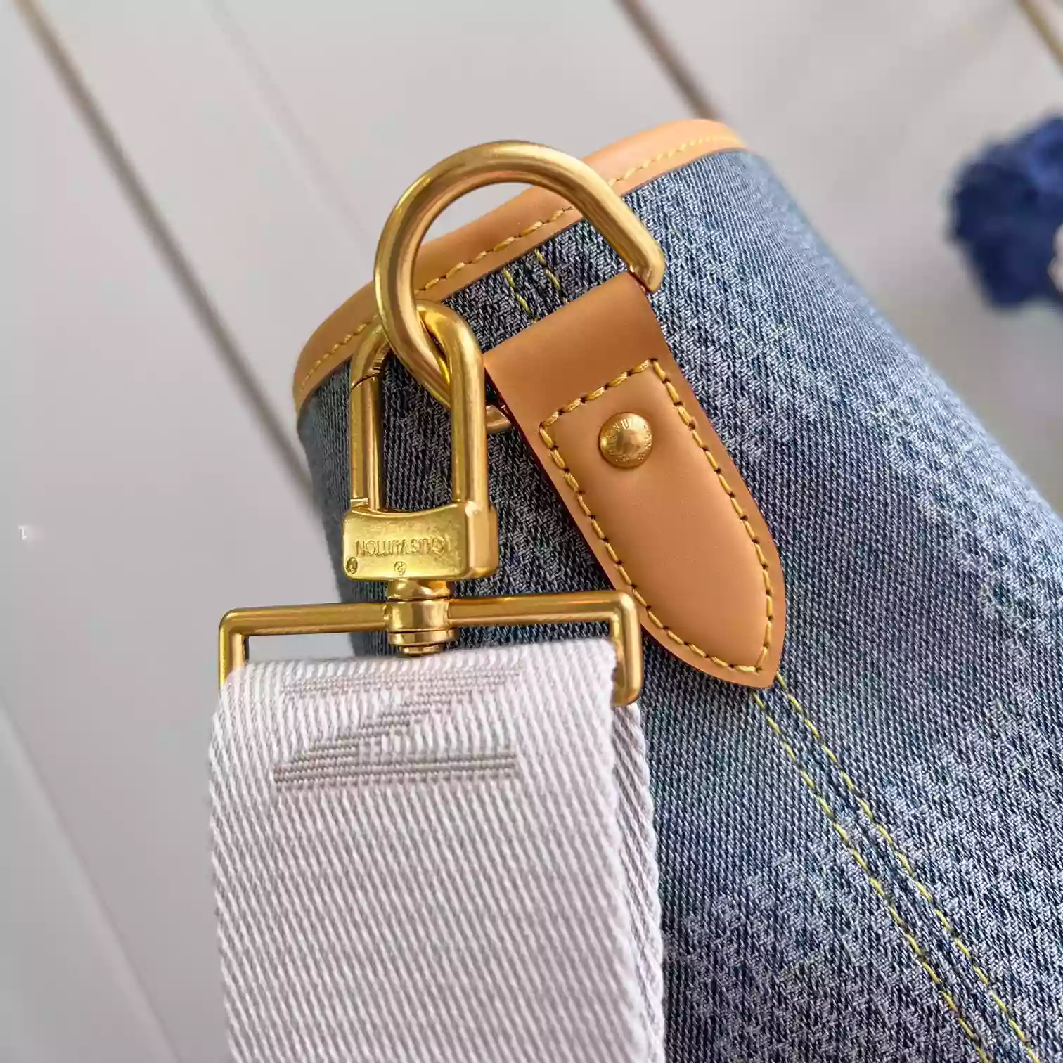 WEEKEND TOTE BLUE DAMIER DENIM 3D COTTON CANVAS N40702 - LW442 DISCOVERY BACKPACK PM SKY BLUE MONOGRAM CANVAS