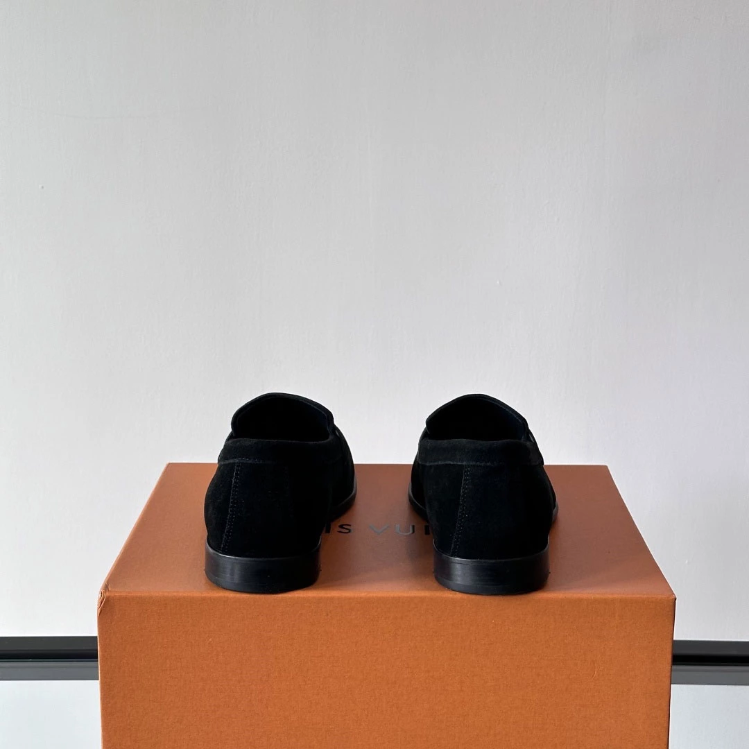 GLOVE LOAFERS IN BLACK - VL056