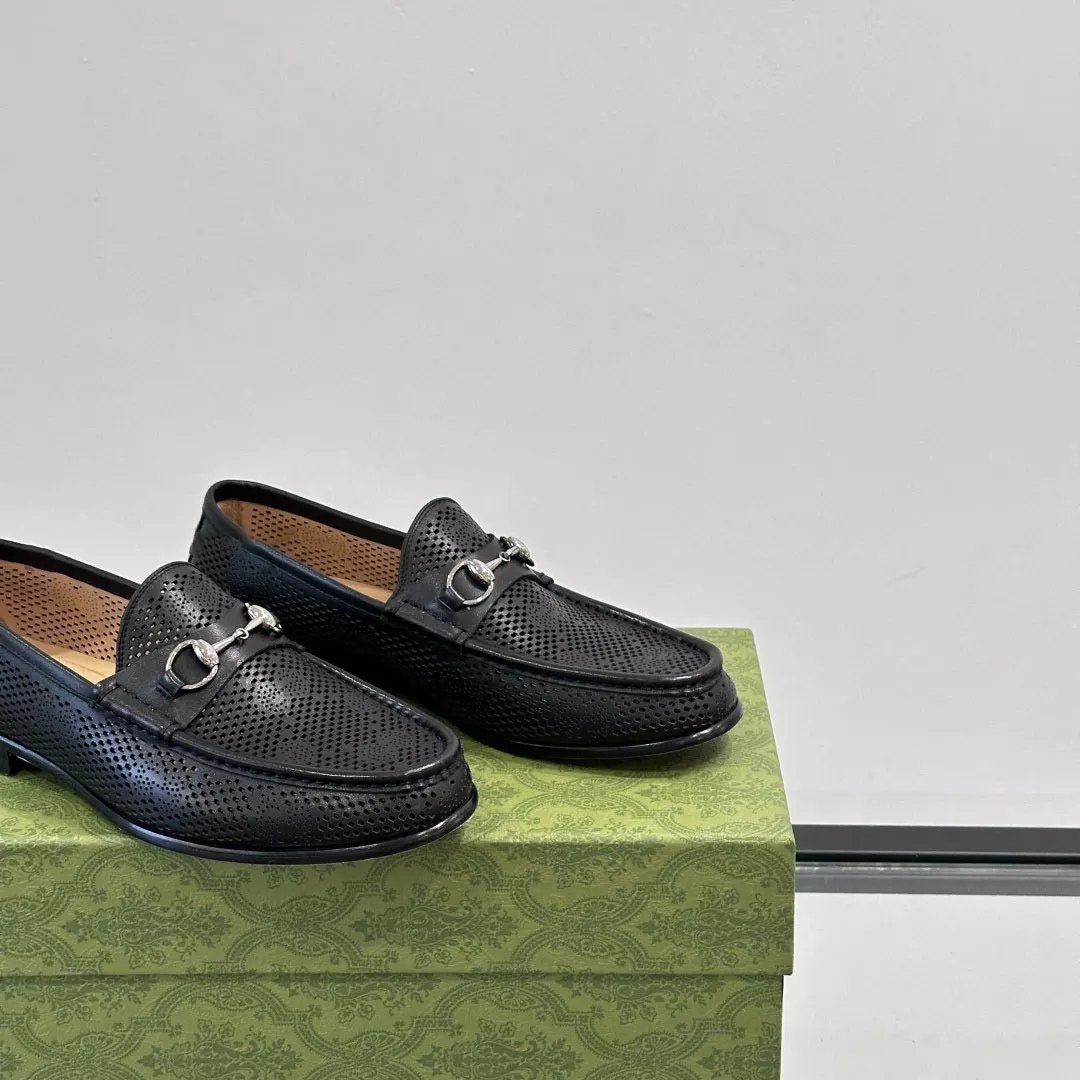 Gucci Men Horsebit Black Loafer - GL090