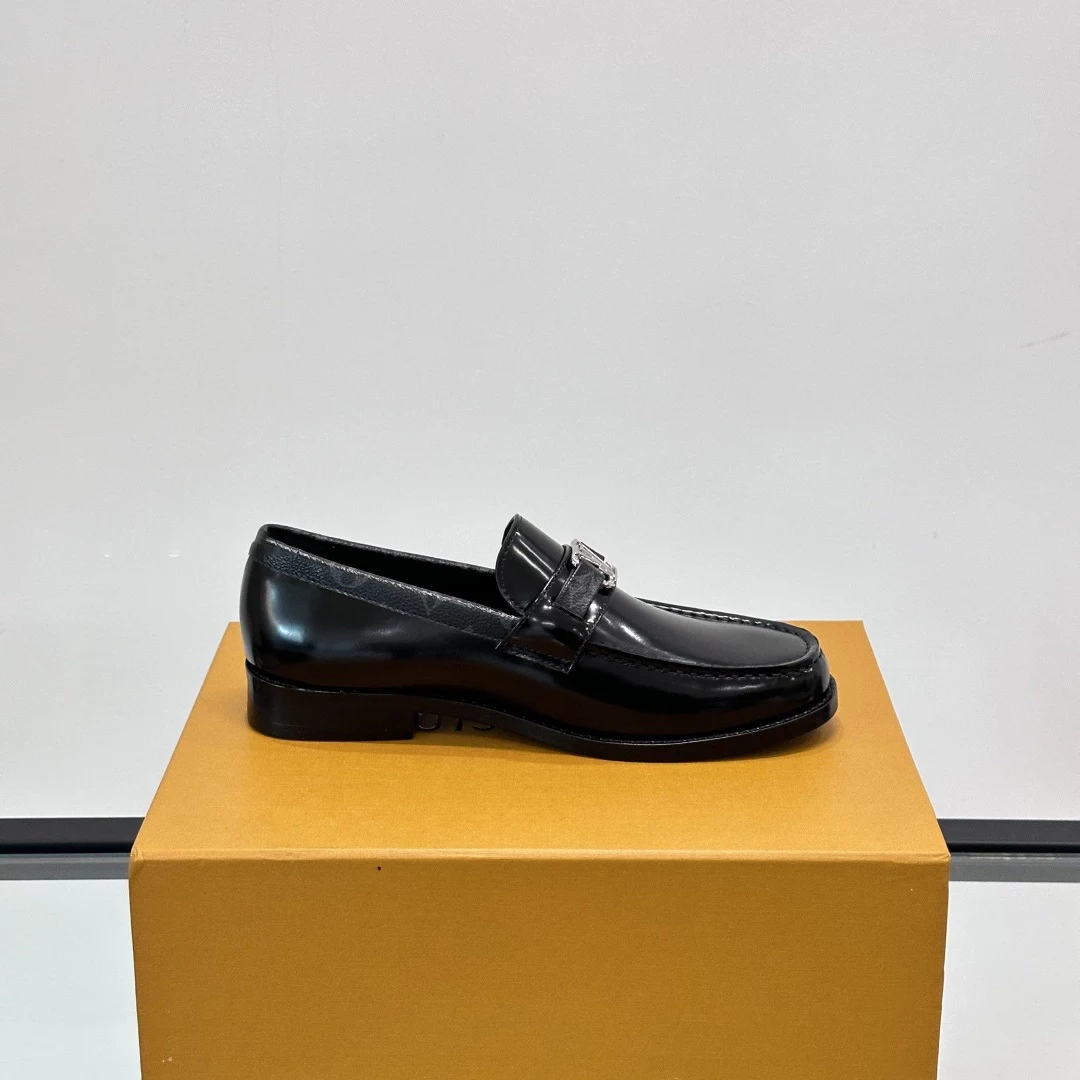 MAJOR LOAFERS IN BLACK - VL051