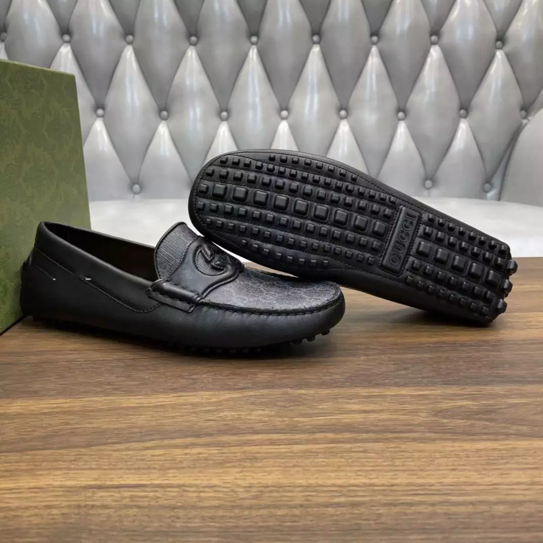 MEN'S INTERLOCKING G DRIVER BLACK LEATHER - GL104