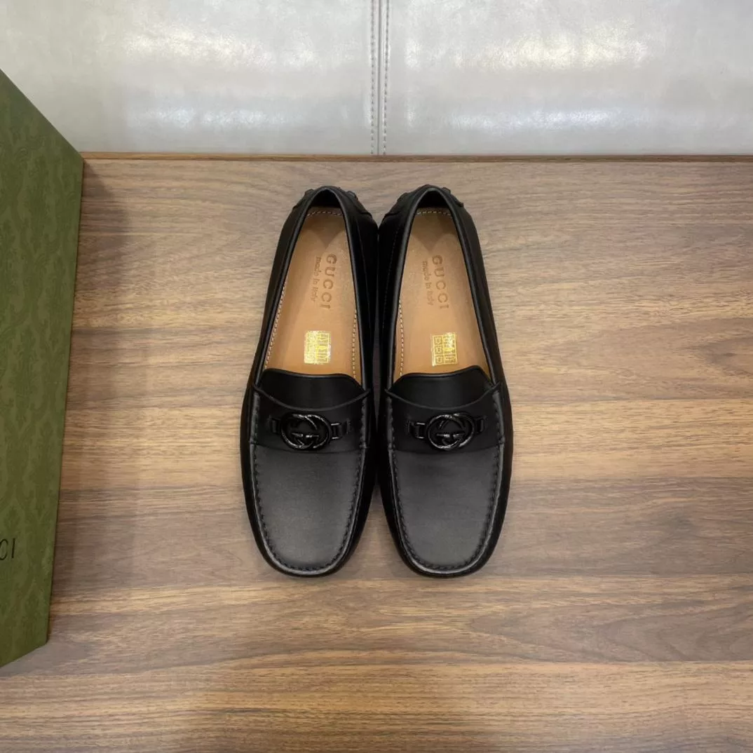 MEN'S INTERLOCKING G DRIVER BLACK LEATHER - GL106