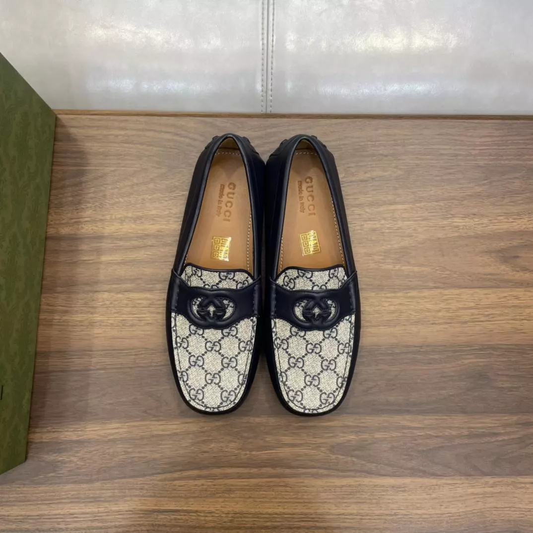 MEN'S INTERLOCKING G DRIVER BLUE LEATHER - GL108