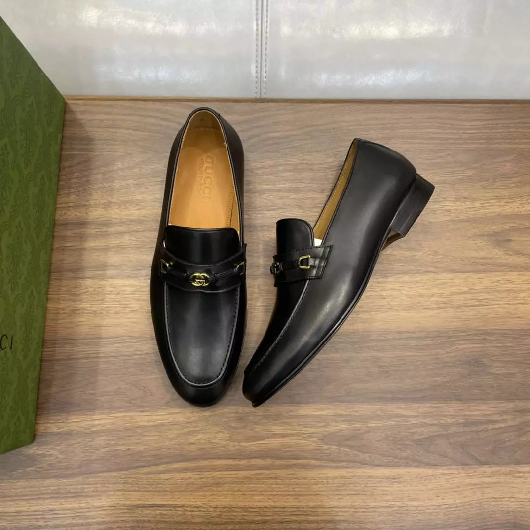 MEN'S LOAFERS WITH INTERLOCKING G - GL111