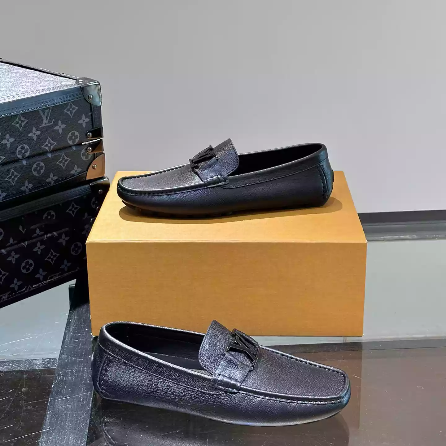 MONTE CARLO MOCCASIN IN BLACK - VL045