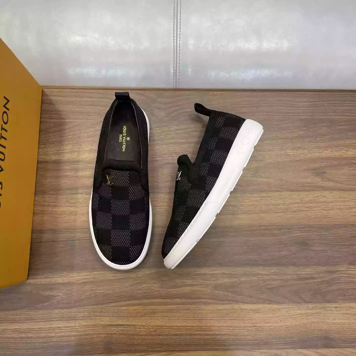 PACIFIC LOAFERS IN BLACK - VL048