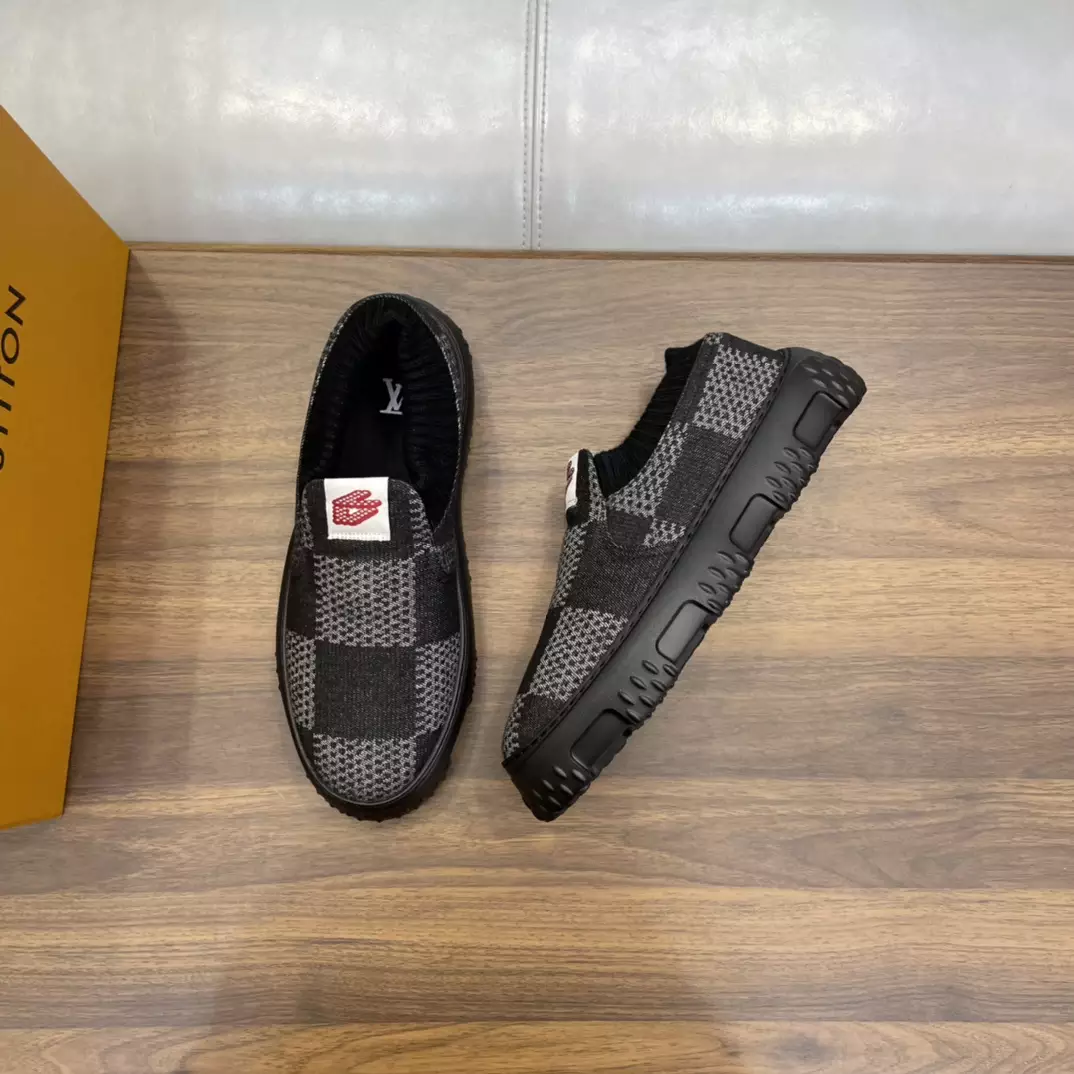 SPACE LANDER SLIP ON IN BLACK - VL059