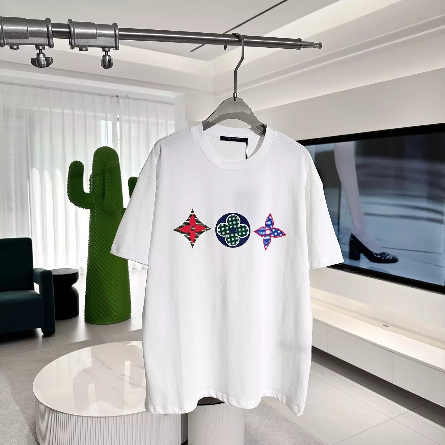 MULTICOLOR MONOGRAM T-SHIRT IN WHITE - LVTS126 Damier Jacquard Short-Sleeved Crewneck - LVTS089