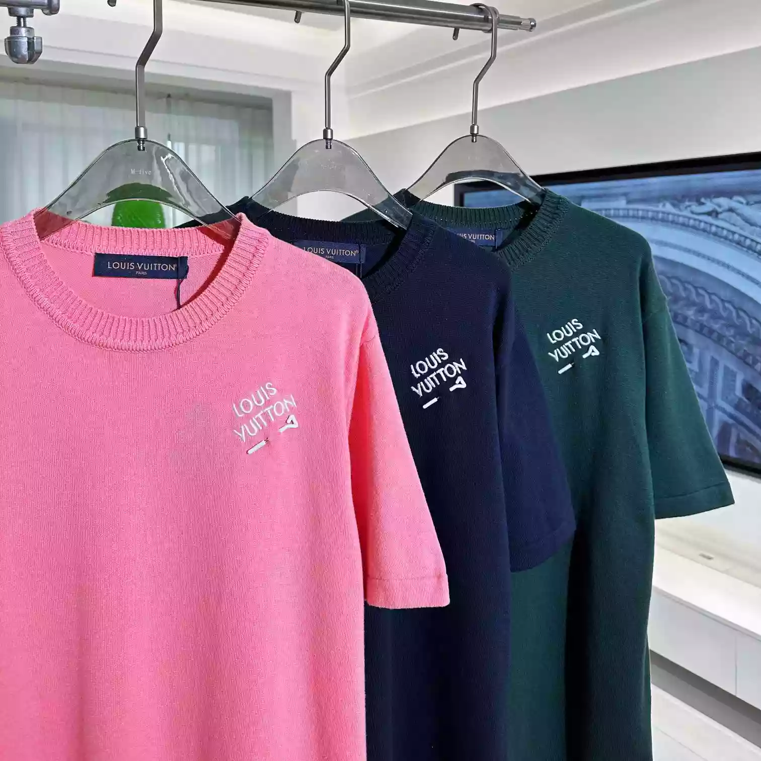 SIGNATURE SHORT-SLEEVED COTTON CREWNECK IN PINK - LVTS115 Damier Jacquard Short-Sleeved Crewneck - LVTS089