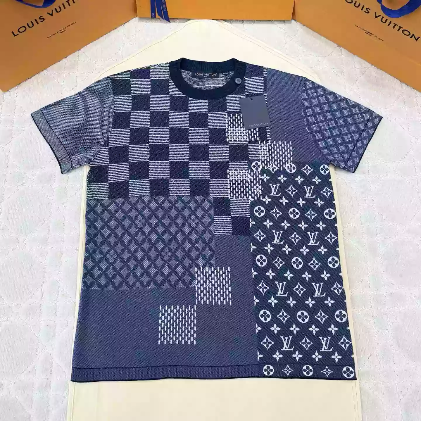 X NIGO SHORT-SLEEVED KNITTED CREWNECK - LVTS095 Damier Jacquard Short-Sleeved Crewneck - LVTS089