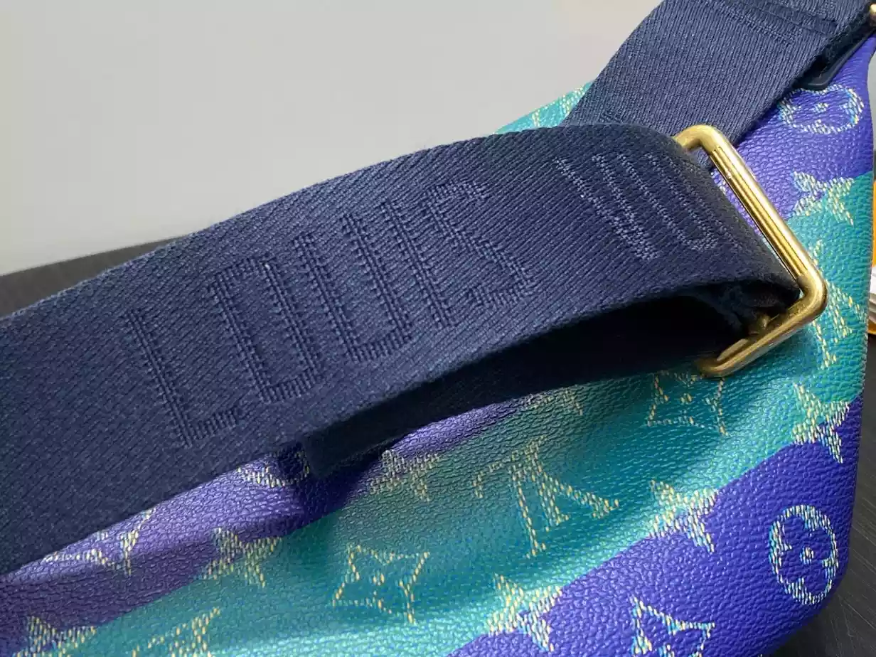 LOUIS VUITTON RUSH BUMBAG MONOGRAM SHADOW LEATHER - LW455 DISCOVERY BACKPACK PM SKY BLUE MONOGRAM CANVAS