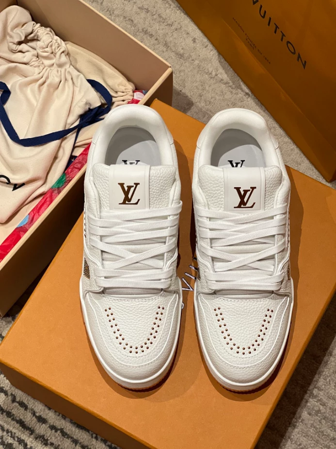 LV SKATE SNEAKERS