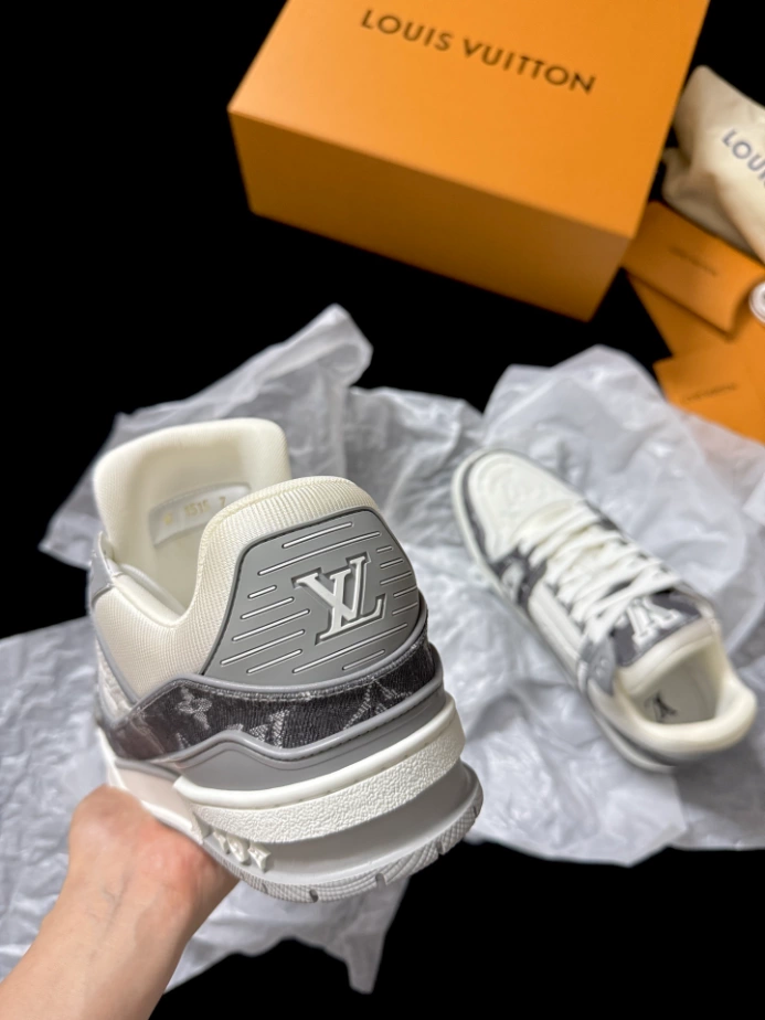 LV SKATE SNEAKERS