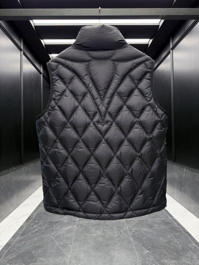 Louis Vuitton Coat - LVC050