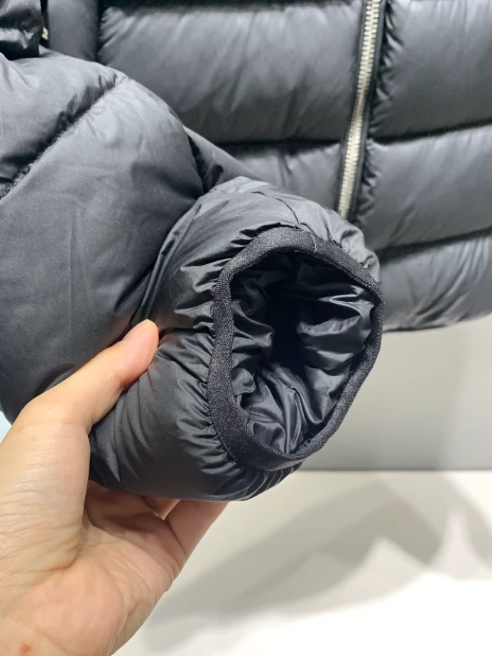 GUCCI Black Hooded Jacket - GCJ053