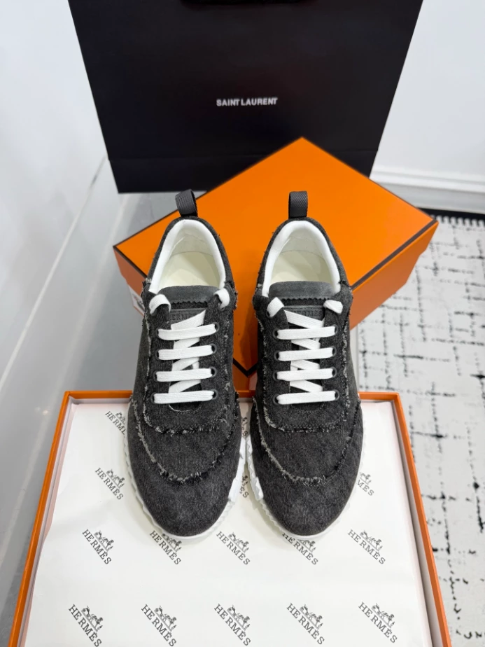 Hermès Sneakers