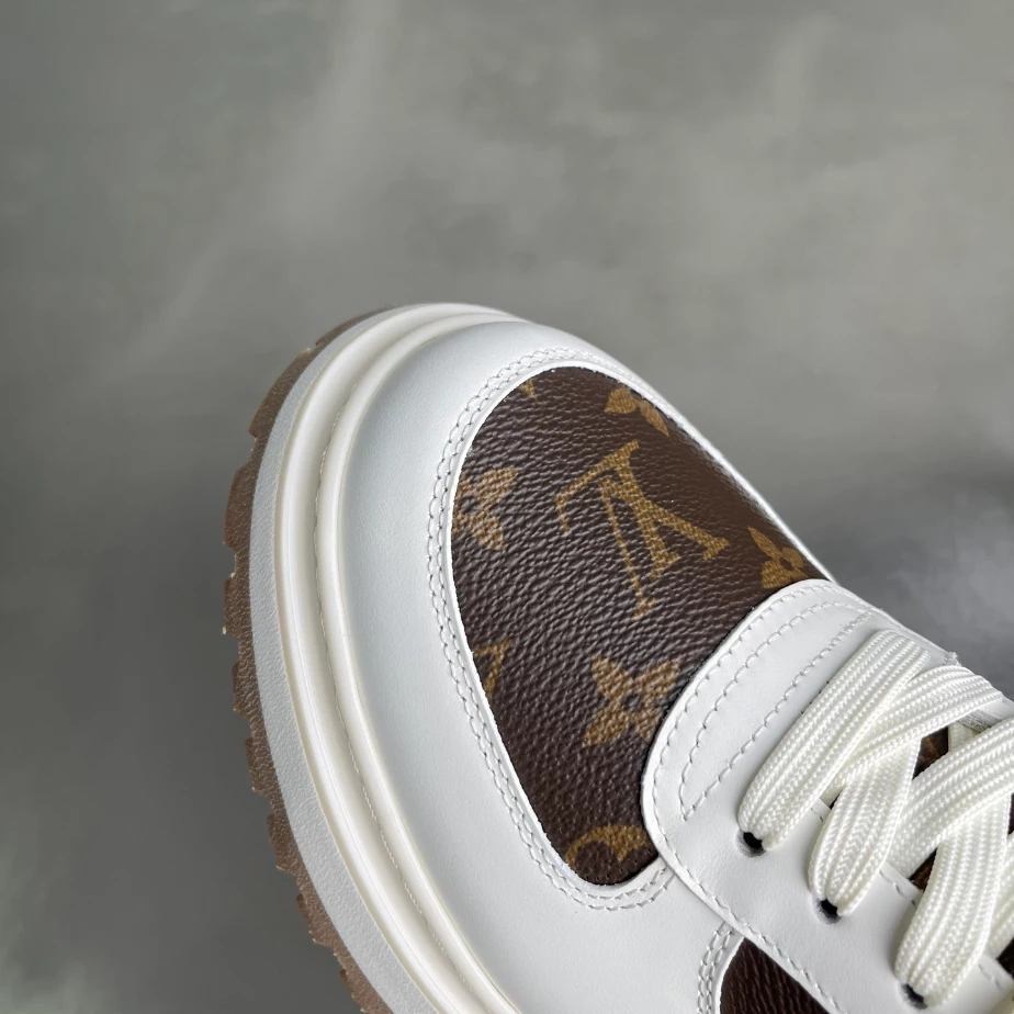 LV SKATE SNEAKERS